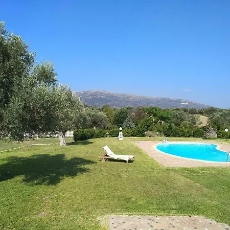 Hidden Peaceful In Evia! Feriehus *