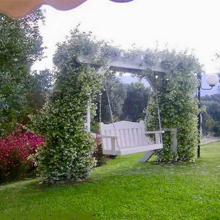 Hidden Peaceful In Evia! Feriehus *